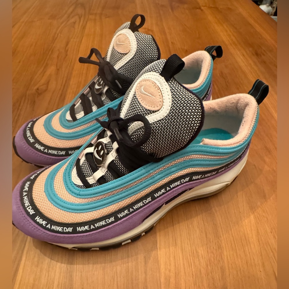NIKE AIRMAX 97  HAVE A NIKE DAY MENS 9 WORN ONCE NO BOX